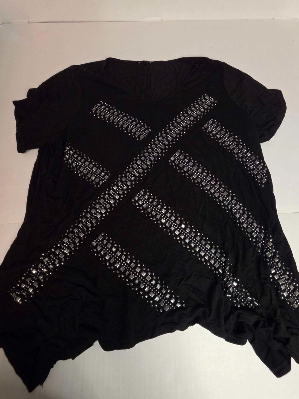 Women's Black Short Sleeve Top Rhinestone Diagonal Stripe V-Neck XL